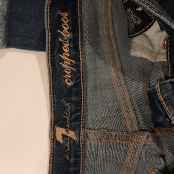 Women's Size 27 7 For All Man Kind Washed Cropped Boot Jeans - Picture 2 of 11